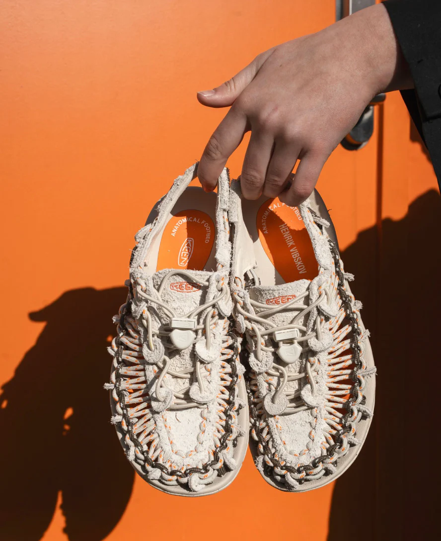 All Gender UNEEK Leather Henrik Vibskov Sneaker  |  Tangerine Cream - Image 8