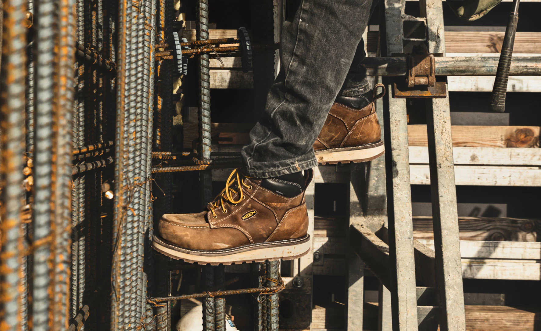 Men's Cincinnati 6" Waterproof Boot (Carbon Toe)  |  Belgian/Sandshell - Image 5