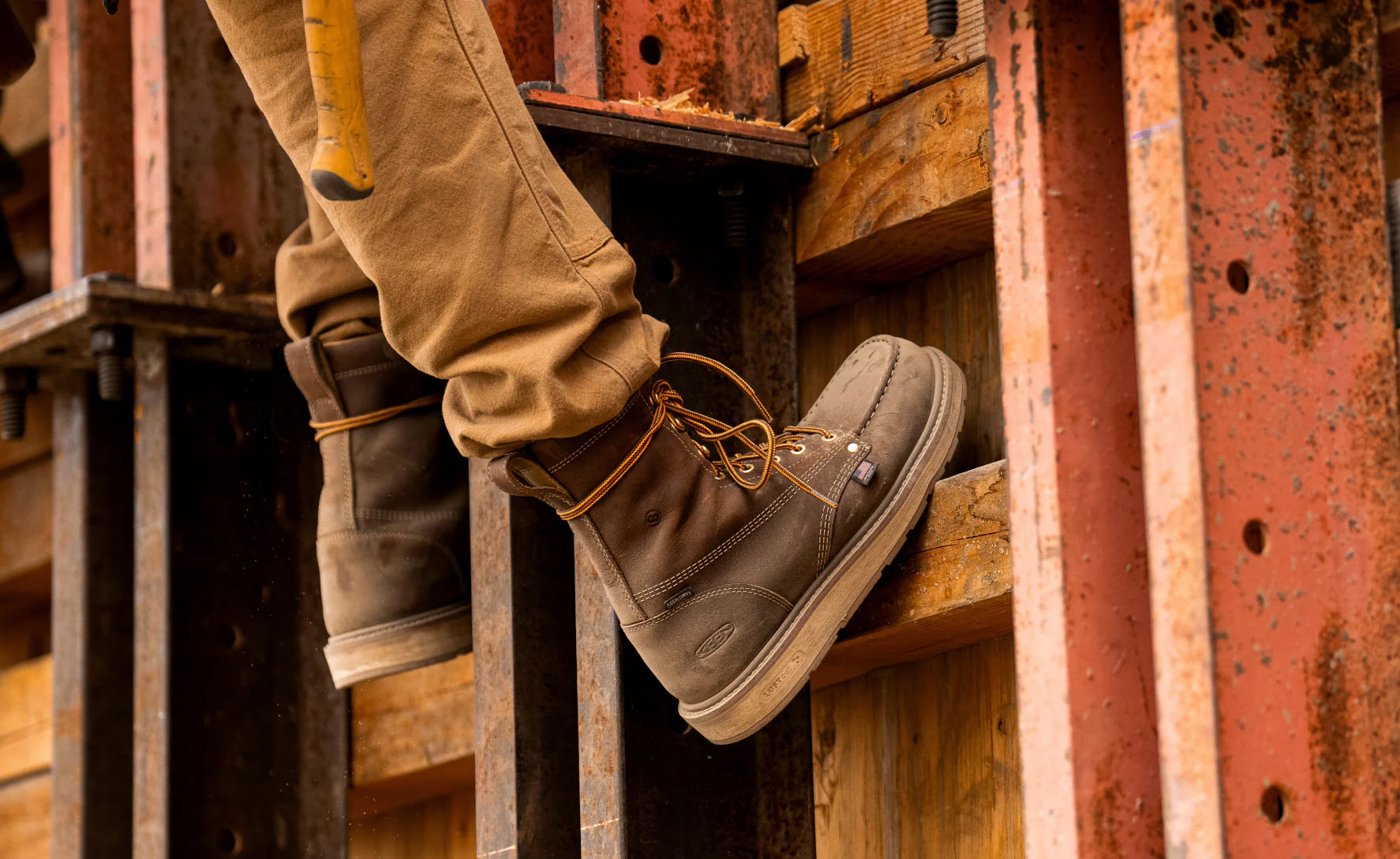 Men's Liberty 8" Waterproof Boot (Carbon Toe) | Chestnut/Gum - Image 7