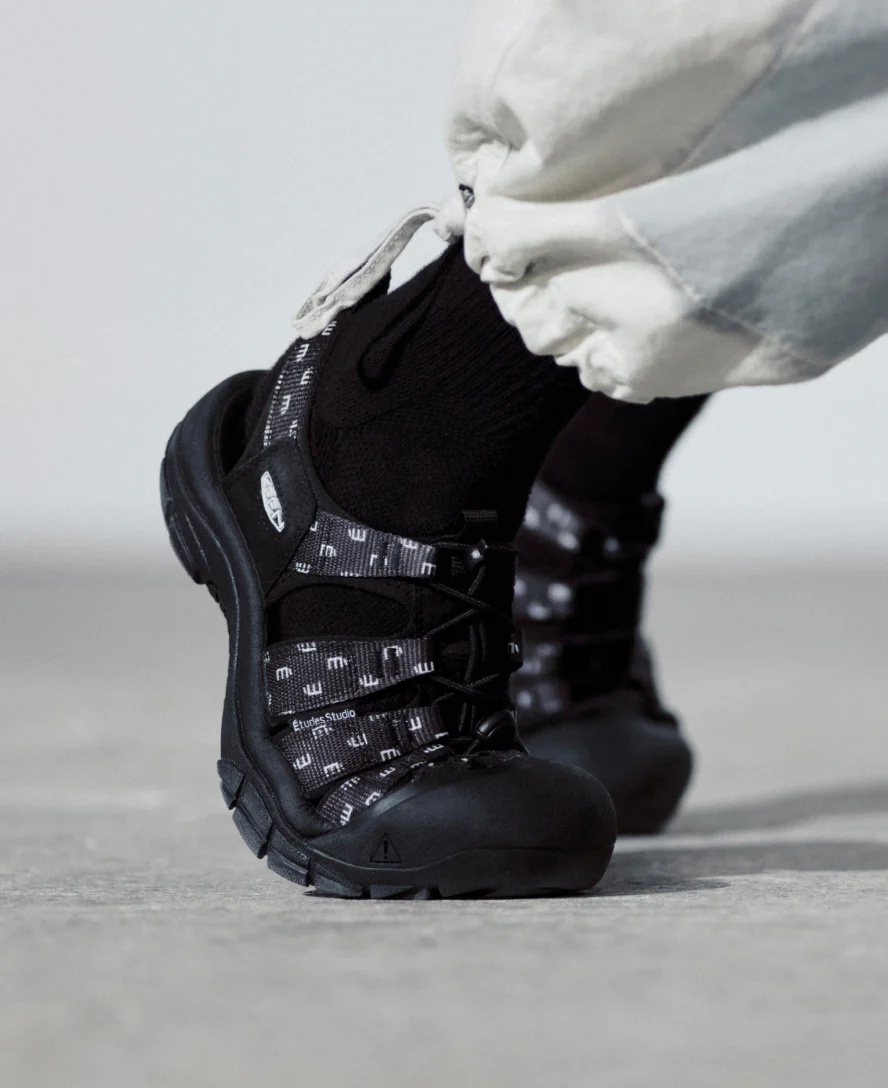Men's Newport Retro Sandal x Études Studio  |  Etudes Black - Image 8