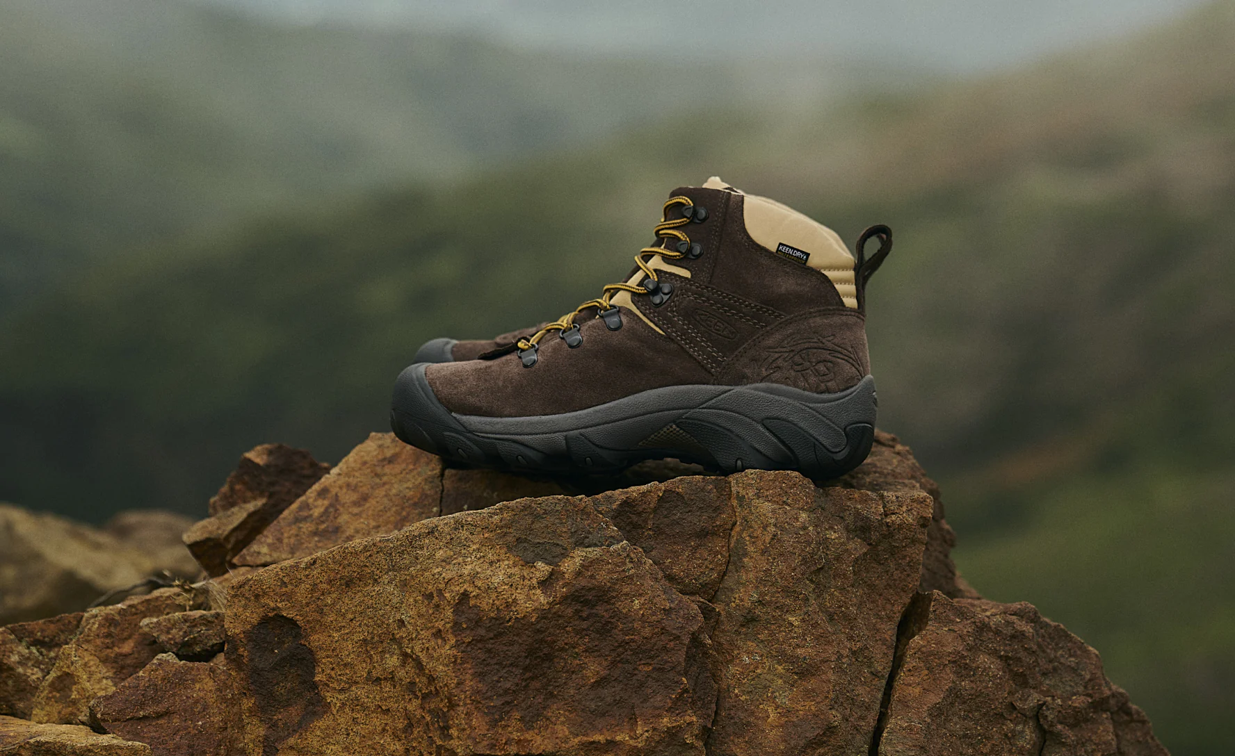 Men's Pyrenees Waterproof Hiking Boot x Mountain Research  |  Mountain Research Brown - Image 7