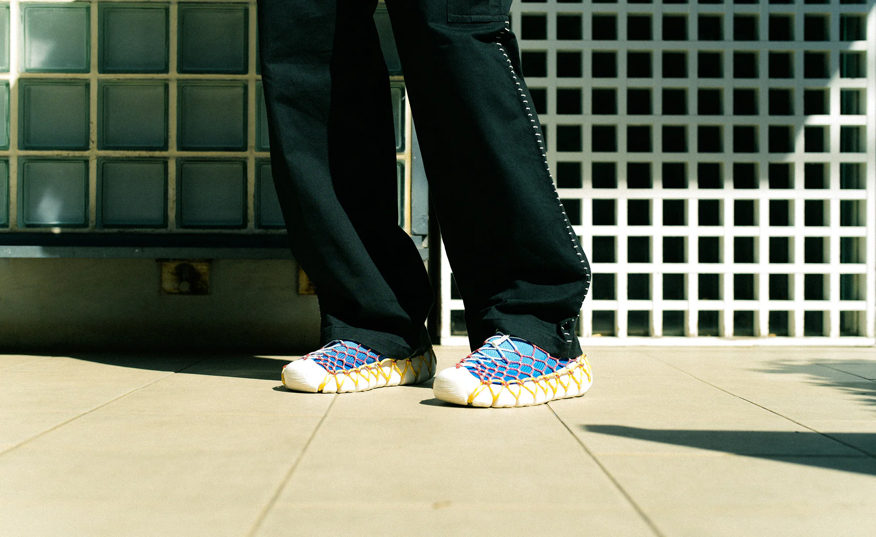 Men's UNEEK 360 Space Available Sneaker  |  Azure Blue/Star White - Image 7