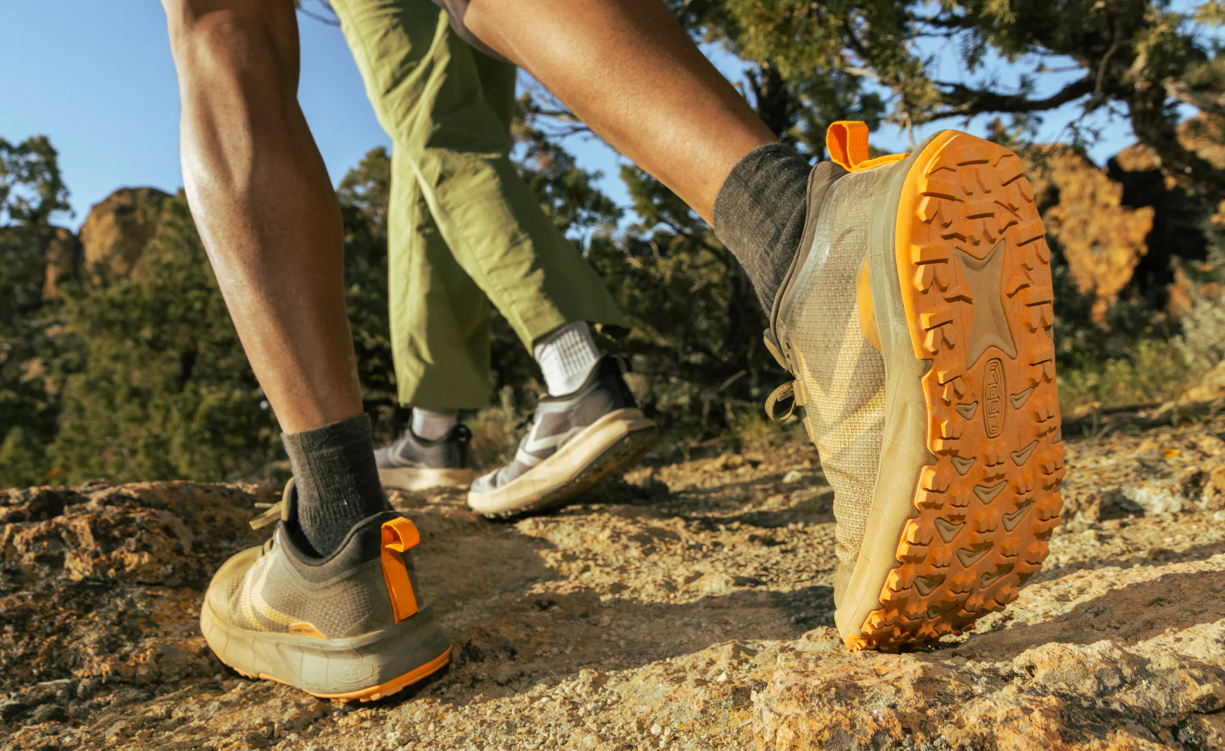 Women's 450 Dirt Hiking Shoe  |  Birch/Nectarine - Image 7