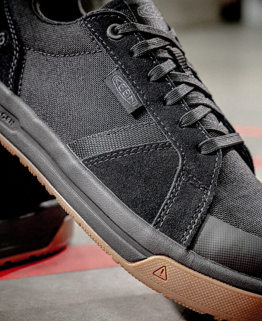 Women's Kenton Work Shoe (Carbon Toe)  |  Black/Gum - Image 8
