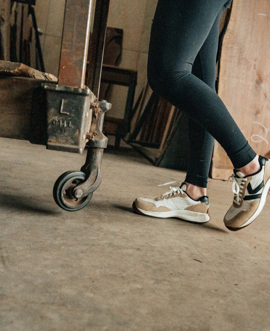 Women's KS86 Utility Work Sneaker (Carbon Toe)  |  Safari/Black - Image 8
