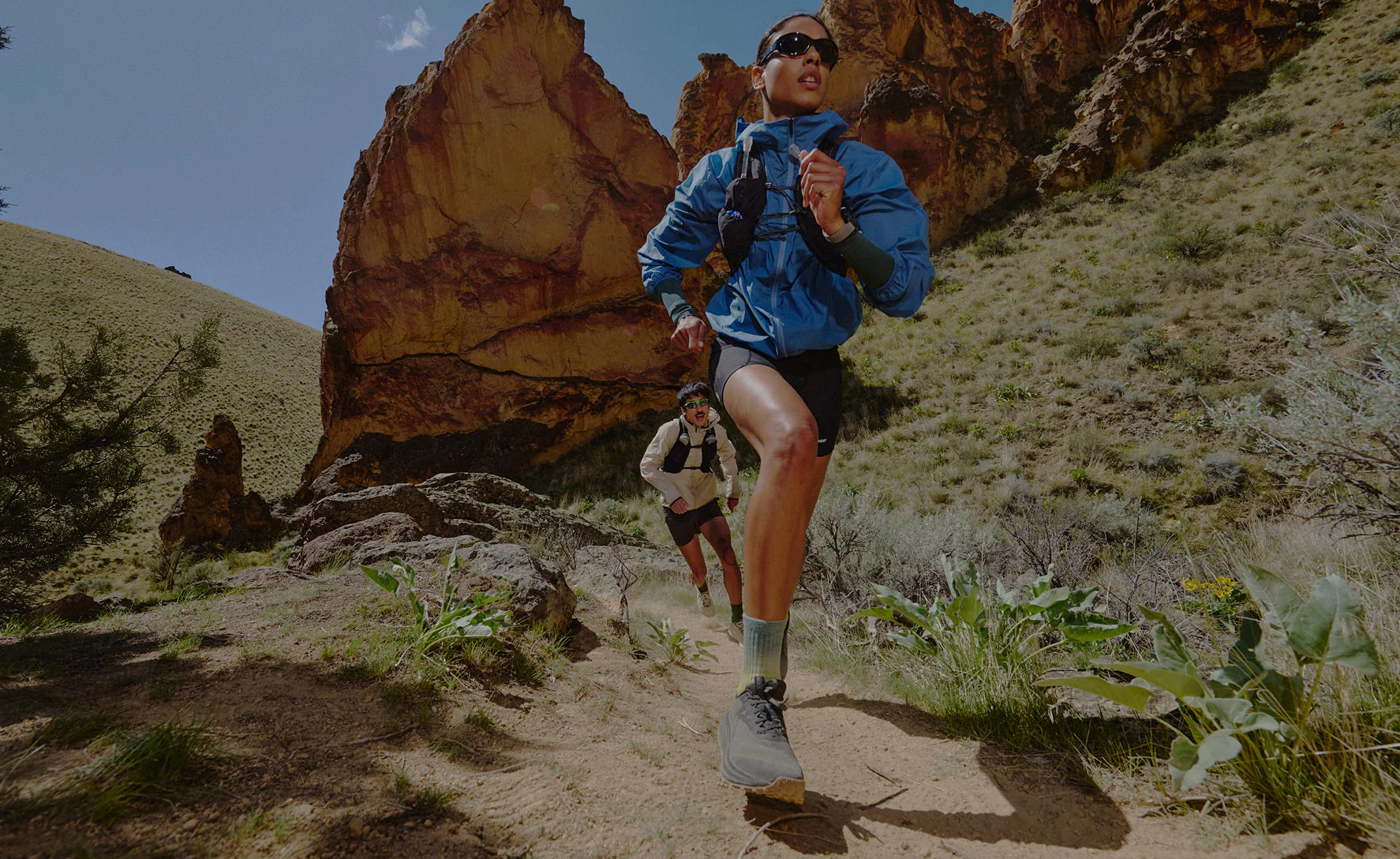 Women's Roam Trail Running Shoe  |  Black/Magnet - Image 7