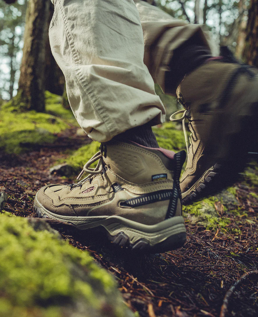 Women's Targhee IV Wide Waterproof Hiking Boot  |  Brindle/Nostalgia Rose - Image 8