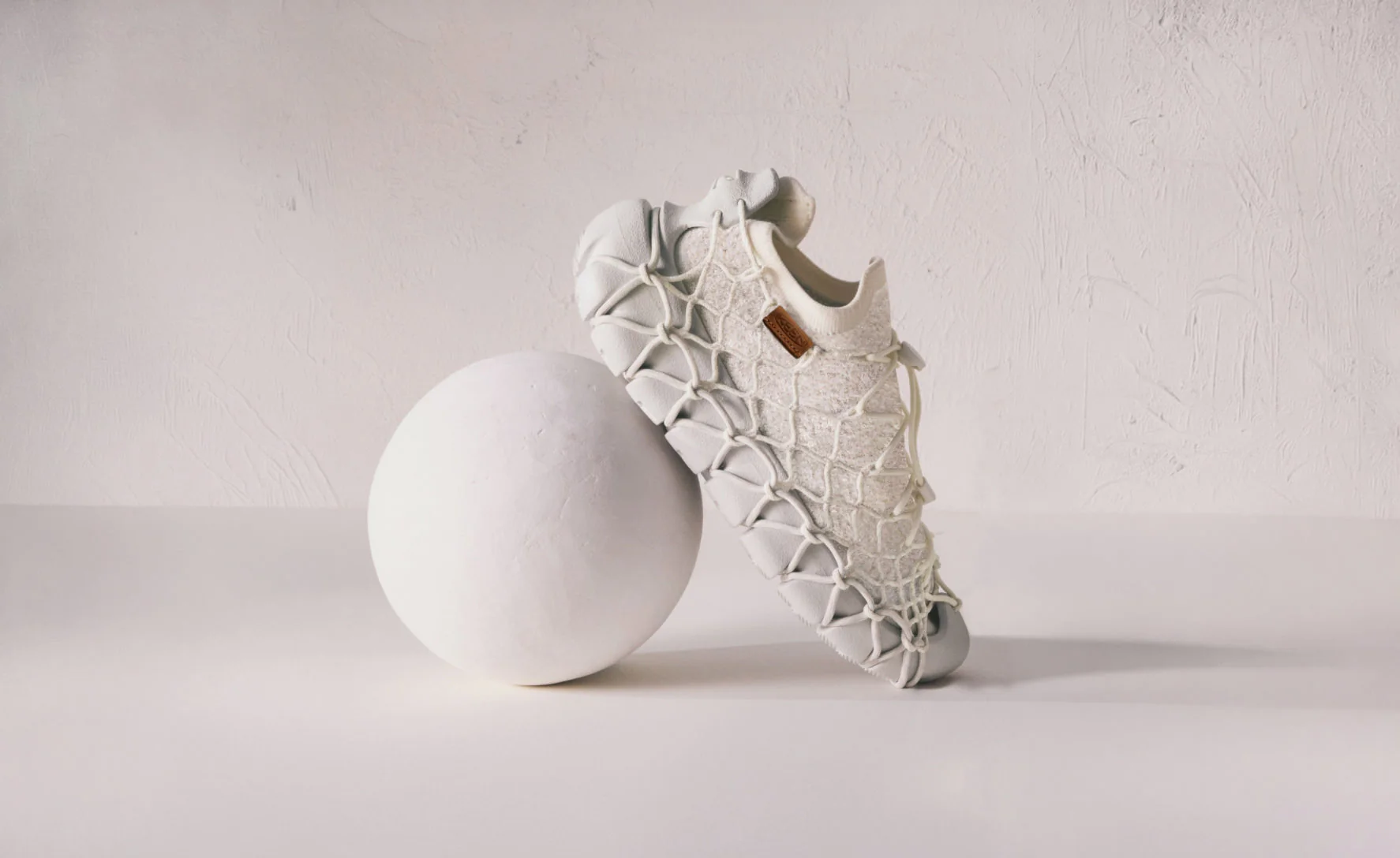 Women's UNEEK 360 Sneaker  |  Atmosphere Birch - Image 7