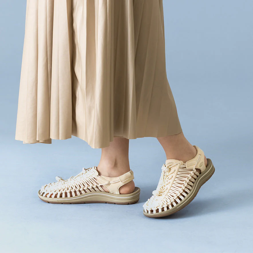 Women's UNEEK Sneaker  |  Cameo Rose/Cameo Rose - Image 9